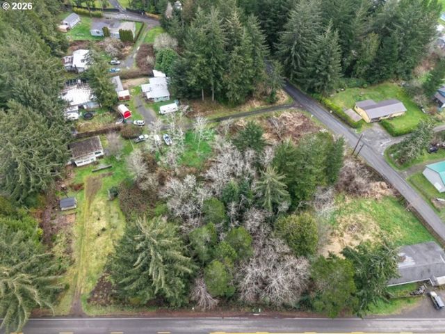 93621 DRIFTWOOD INN Ln, North Bend, OR 97459