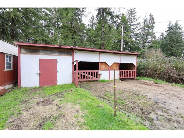 93621 DRIFTWOOD INN Ln, North Bend, OR 97459