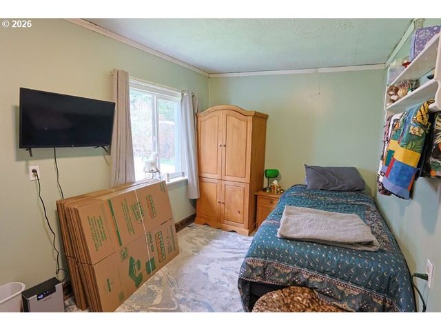 93621 DRIFTWOOD INN Ln, North Bend, OR 97459