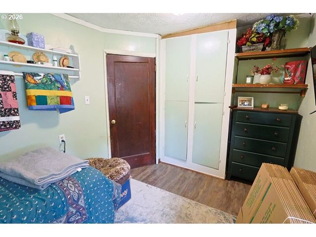 93621 DRIFTWOOD INN Ln, North Bend, OR 97459