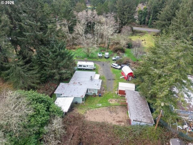 93621 DRIFTWOOD INN Ln, North Bend, OR 97459