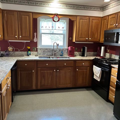 537 VT Route 244, Thetford, VT 05058