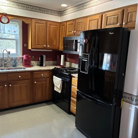 537 VT Route 244, Thetford, VT 05058