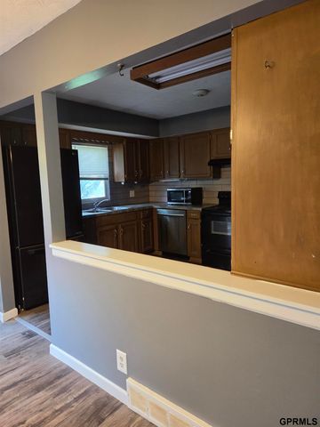 11205 Corby Street, Omaha, NE 68144