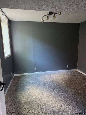 11205 Corby Street, Omaha, NE 68144