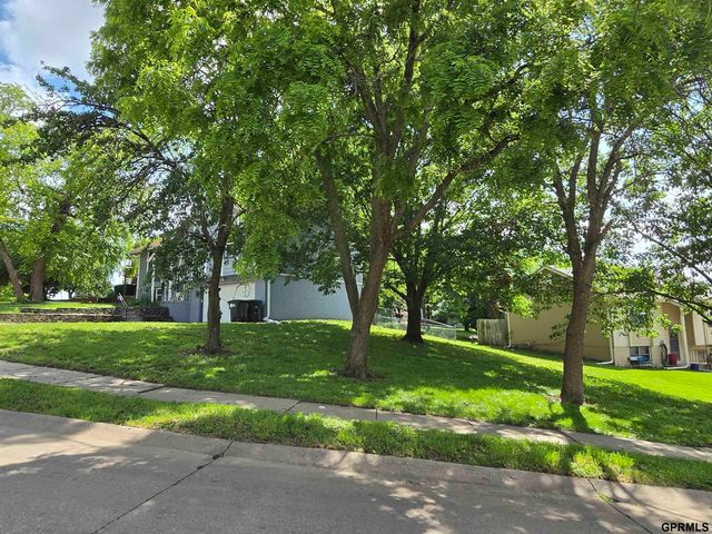 11205 Corby Street, Omaha, NE 68144