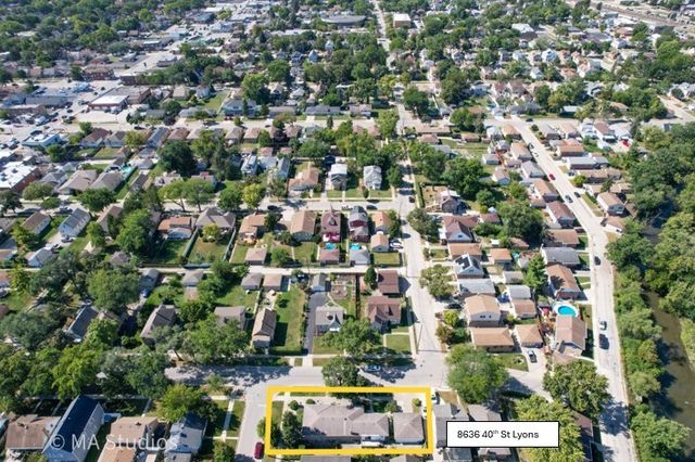 8636 40th Street, Lyons, IL 60534