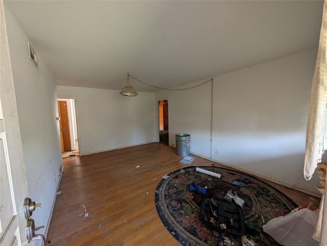 2412 Hillsboro Avenue, Dallas, TX 75228