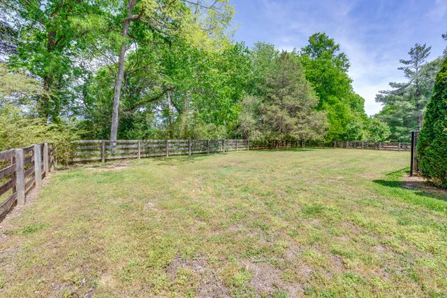2118 Sue Ln, Spring Hill, TN 37174