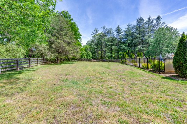 2118 Sue Ln, Spring Hill, TN 37174