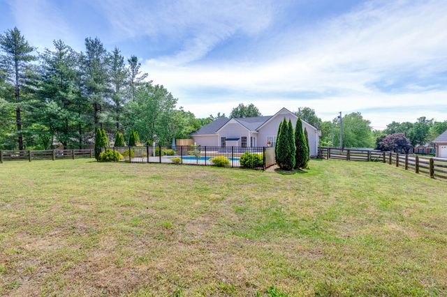 2118 Sue Ln, Spring Hill, TN 37174