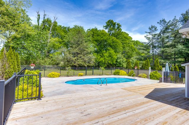 2118 Sue Ln, Spring Hill, TN 37174