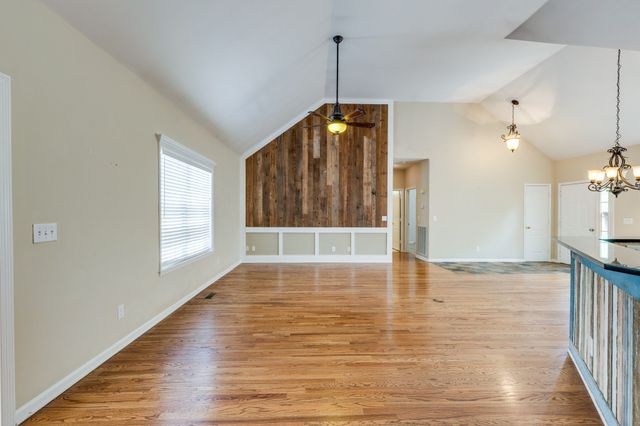 2118 Sue Ln, Spring Hill, TN 37174
