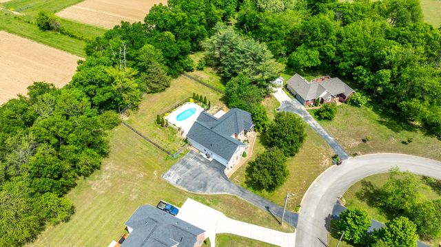 2118 Sue Ln, Spring Hill, TN 37174