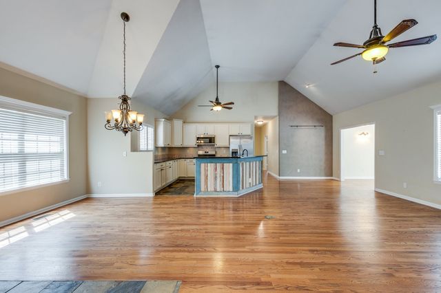2118 Sue Ln, Spring Hill, TN 37174