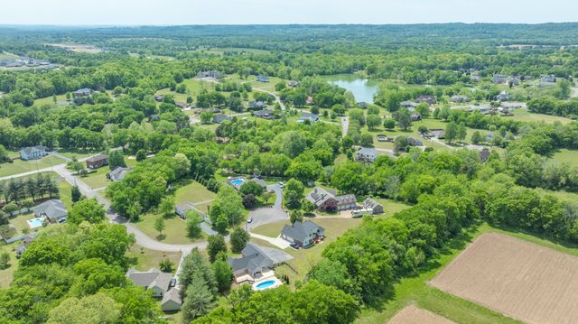 2118 Sue Ln, Spring Hill, TN 37174