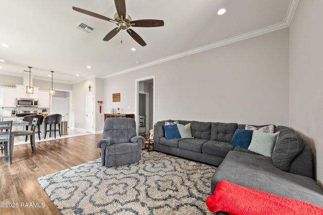 305 Adry Lane, Youngsville, LA 70592