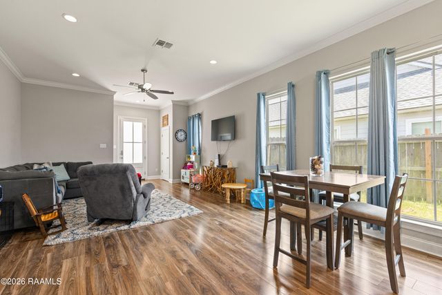 305 Adry Lane, Youngsville, LA 70592