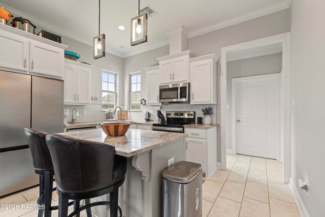 305 Adry Lane, Youngsville, LA 70592