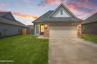 305 Adry Lane, Youngsville, LA 70592