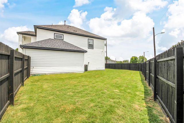 610 Parker Circle, Garland, TX 75040