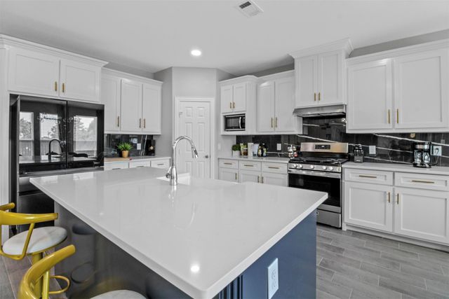 610 Parker Circle, Garland, TX 75040
