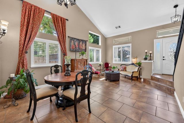 1728 Calle Campana, Roseville, CA 95747