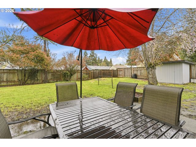 16825 Sw CAMBRIDGE Ct, Beaverton, OR 97078