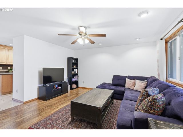 16825 Sw CAMBRIDGE Ct, Beaverton, OR 97078