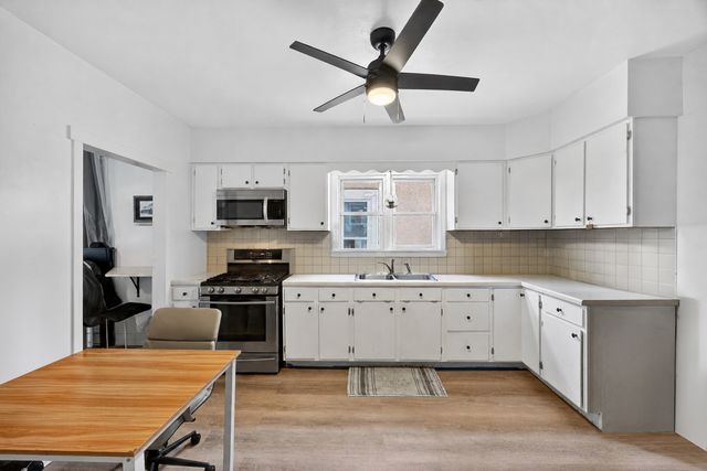13219 S Houston Avenue, Chicago, IL 60633