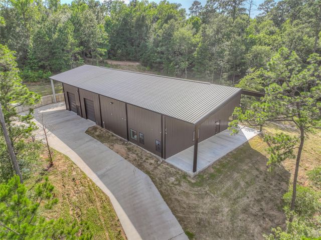 6855 W Fm 942, Livingston, TX 77351
