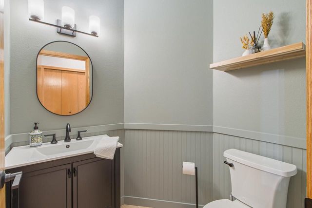 22 Windswept Way, Fitchburg, WI 53719