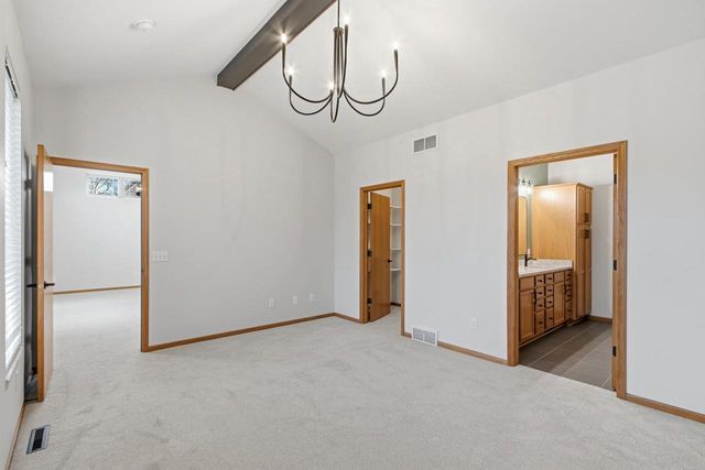 22 Windswept Way, Fitchburg, WI 53719
