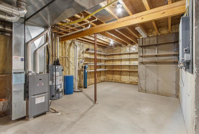 22 Windswept Way, Fitchburg, WI 53719