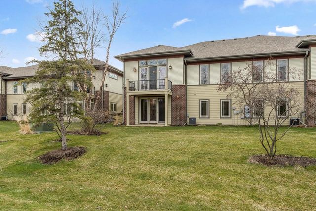 22 Windswept Way, Fitchburg, WI 53719