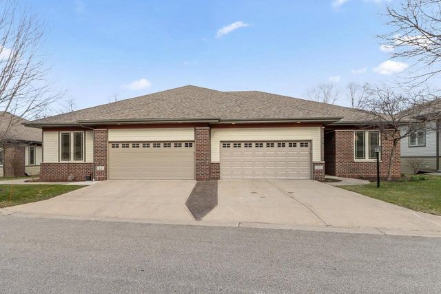22 Windswept Way, Fitchburg, WI 53719