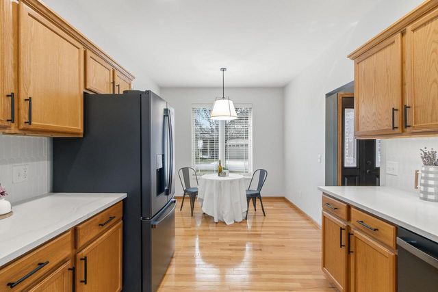 22 Windswept Way, Fitchburg, WI 53719