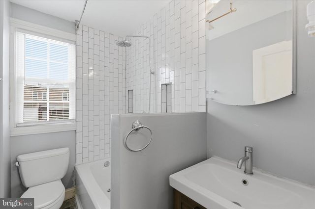 814 S OAK ST, Arlington, VA 22204