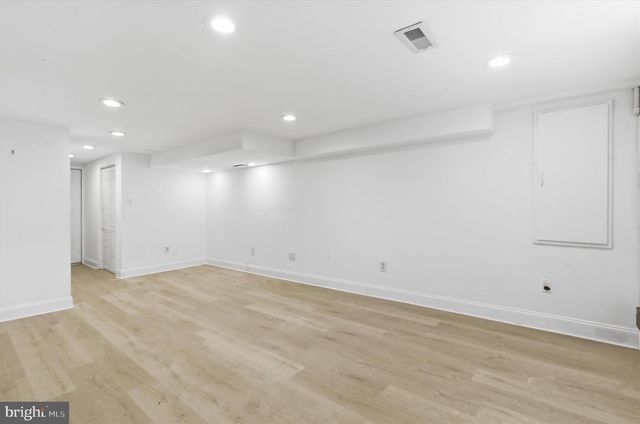 814 S OAK ST, Arlington, VA 22204