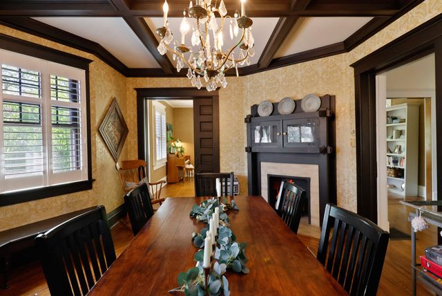 404 Washington Street, Valparaiso, IN 46383