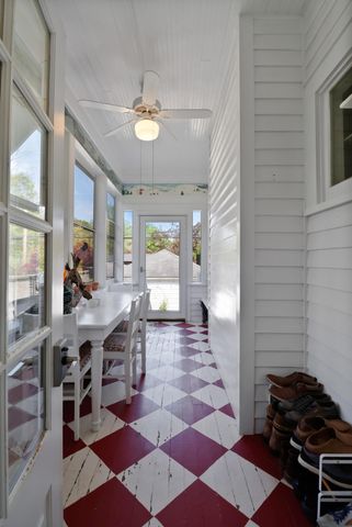 404 Washington Street, Valparaiso, IN 46383