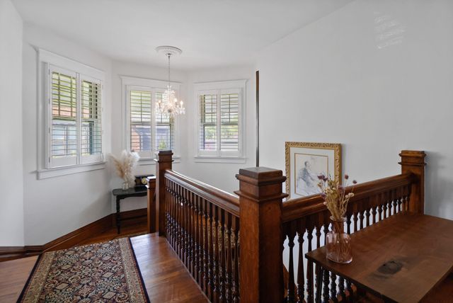 404 Washington Street, Valparaiso, IN 46383