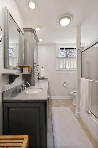 404 Washington Street, Valparaiso, IN 46383