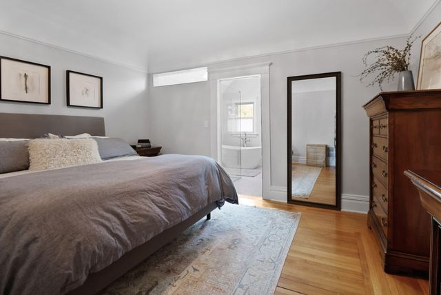 404 Washington Street, Valparaiso, IN 46383