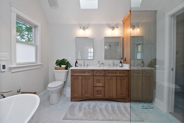 404 Washington Street, Valparaiso, IN 46383