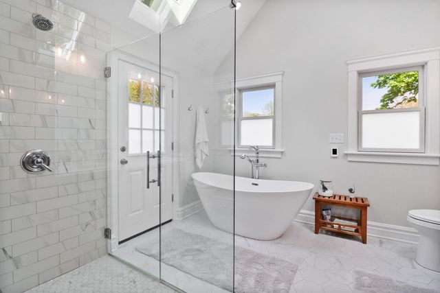 404 Washington Street, Valparaiso, IN 46383