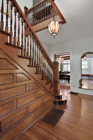 404 Washington Street, Valparaiso, IN 46383