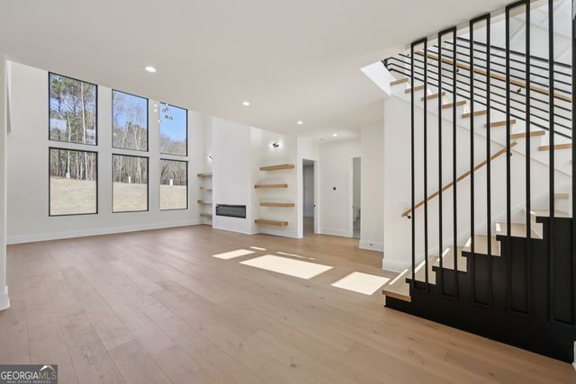 93 Rocky Ridge Way, Auburn, GA 30011