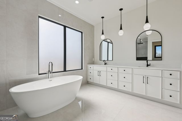 93 Rocky Ridge Way, Auburn, GA 30011