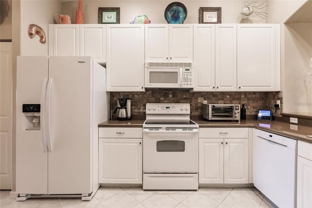 323 MONACO DRIVE 10, Punta Gorda, FL 33950